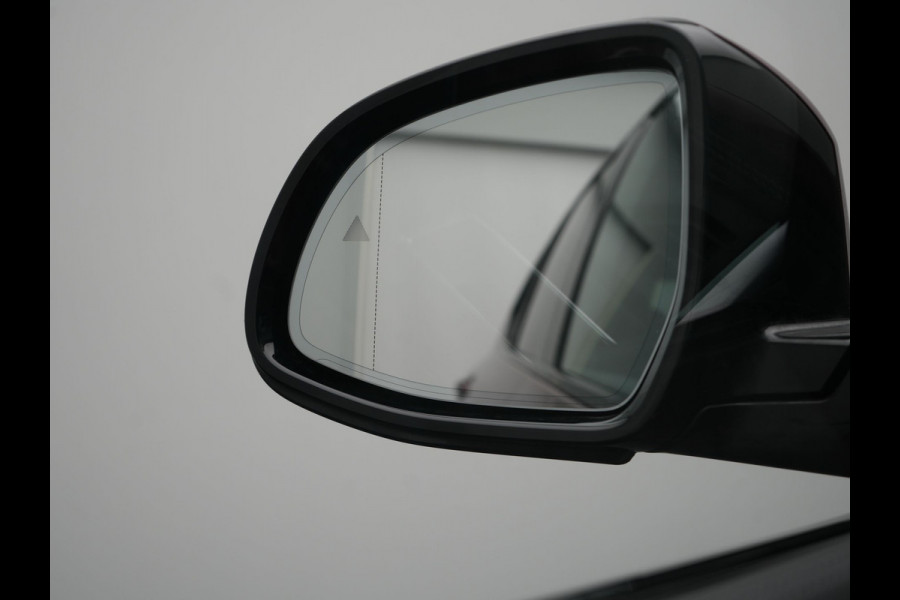 BMW X3 xDrive30e M Sport Plug In Hybrid 293pk Dealer O.H. PHEV | Trekhaak Af Fabriek | Panodak | Head Up | 360 Camera | Laser LED | 20"L.M | Lederen Sportstoelen Ventilatie &  Memory | Sfeerverlichting | Stoelen & Stuur Verwarmd | Aventurinrot III M