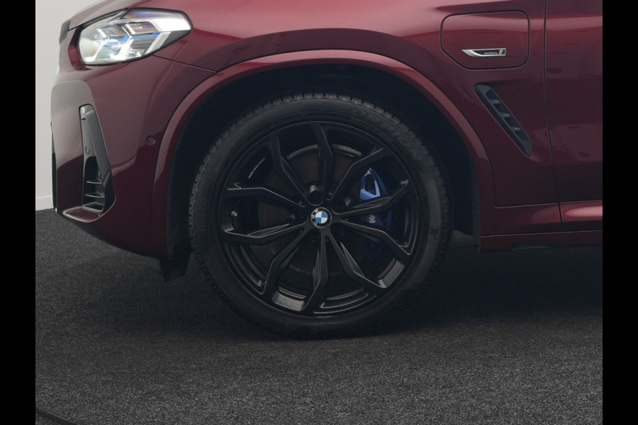 BMW X3 xDrive30e M Sport Plug In Hybrid 293pk Dealer O.H. PHEV | Trekhaak Af Fabriek | Panodak | Head Up | 360 Camera | Laser LED | 20"L.M | Lederen Sportstoelen Ventilatie &  Memory | Sfeerverlichting | Stoelen & Stuur Verwarmd | Aventurinrot III M