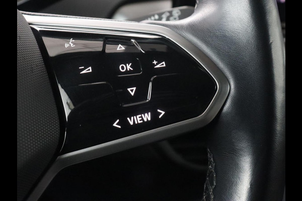 Volkswagen ID.4 First 77 kWh | Stoel & stuurverwarming | Camera | Carplay | Adaptive cruise | Half leder | 20'' | Navigatie | DAB | Sfeerverlichting