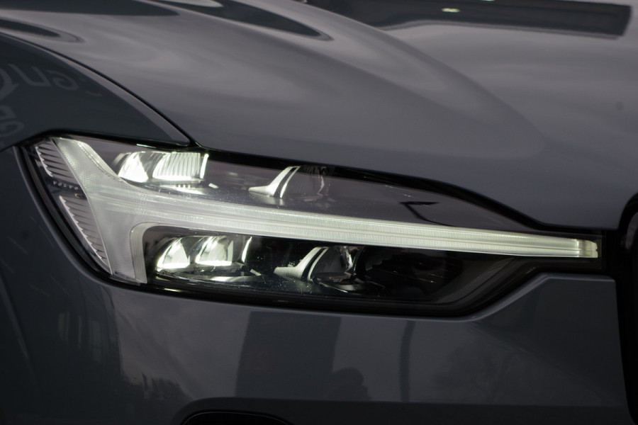 Volvo XC60 2.0 T6 Plug-in hybrid AWD 350 PK Plus Dark, Panoramadak, Luchtvering, Keyless, Memory, Carplay