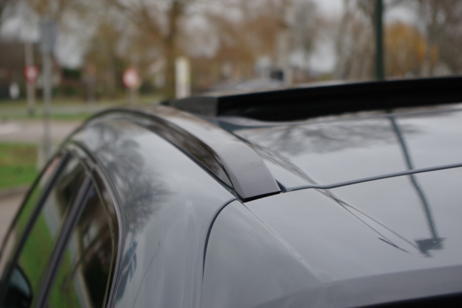 Volvo XC60 2.0 T6 Plug-in hybrid AWD 350 PK Plus Dark, Panoramadak, Luchtvering, Keyless, Memory, Carplay