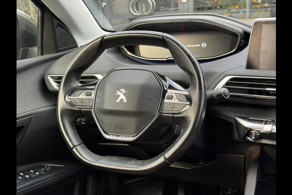 Peugeot 5008 1.2 Turbo Premium 7p Navigatie/Clima/Trekhaak/Keyless entry/DB riem vervangen