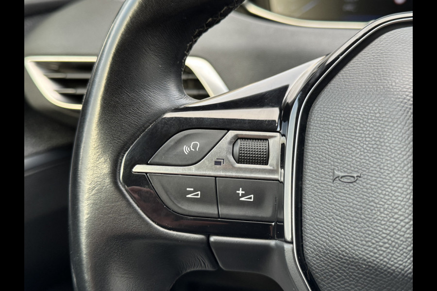 Peugeot 5008 1.2 Turbo Premium 7p Navigatie/Clima/Trekhaak/Keyless entry/DB riem vervangen