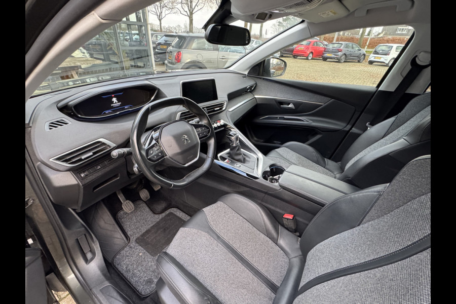 Peugeot 5008 1.2 Turbo Premium 7p Navigatie/Clima/Trekhaak/Keyless entry/DB riem vervangen