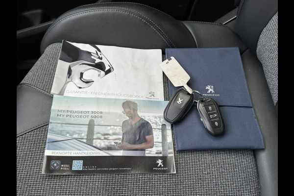 Peugeot 5008 1.2 Turbo Premium 7p Navigatie/Clima/Trekhaak/Keyless entry/DB riem vervangen