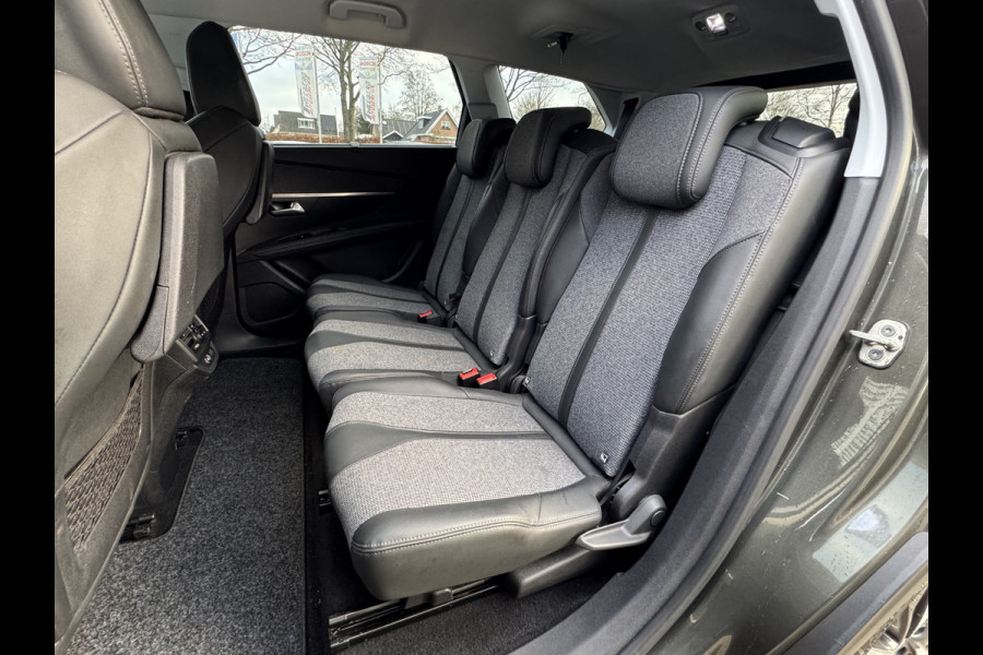Peugeot 5008 1.2 Turbo Premium 7p Navigatie/Clima/Trekhaak/Keyless entry/DB riem vervangen