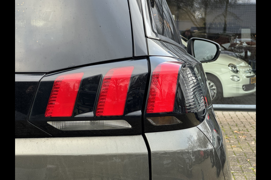 Peugeot 5008 1.2 Turbo Premium 7p Navigatie/Clima/Trekhaak/Keyless entry/DB riem vervangen