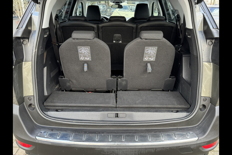 Peugeot 5008 1.2 Turbo Premium 7p Navigatie/Clima/Trekhaak/Keyless entry/DB riem vervangen