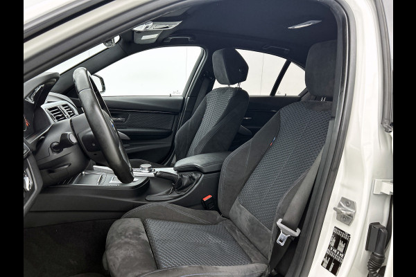 BMW 3-serie 320i Executive Edition M-Pakket (NL-auto, Dealer onderH, Navi Prof, StoelV, Sportstoelen, Parkeerhulp, Etc)