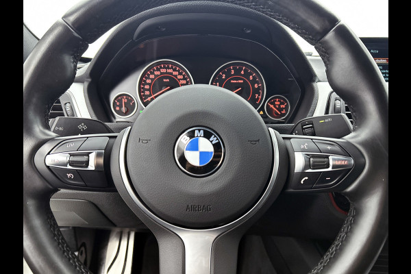 BMW 3-serie 320i Executive Edition M-Pakket (NL-auto, Dealer onderH, Navi Prof, StoelV, Sportstoelen, Parkeerhulp, Etc)