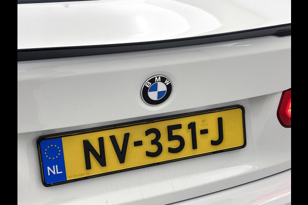 BMW 3-serie 320i Executive Edition M-Pakket (NL-auto, Dealer onderH, Navi Prof, StoelV, Sportstoelen, Parkeerhulp, Etc)