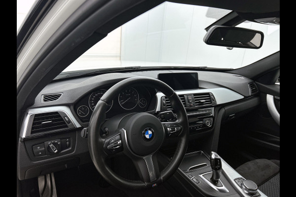 BMW 3-serie 320i Executive Edition M-Pakket (NL-auto, Dealer onderH, Navi Prof, StoelV, Sportstoelen, Parkeerhulp, Etc)