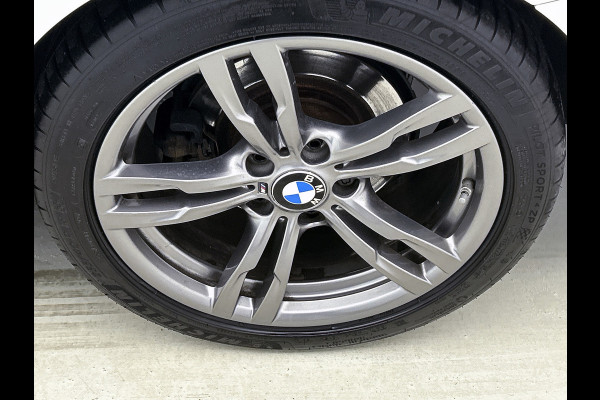 BMW 3-serie 320i Executive Edition M-Pakket (NL-auto, Dealer onderH, Navi Prof, StoelV, Sportstoelen, Parkeerhulp, Etc)
