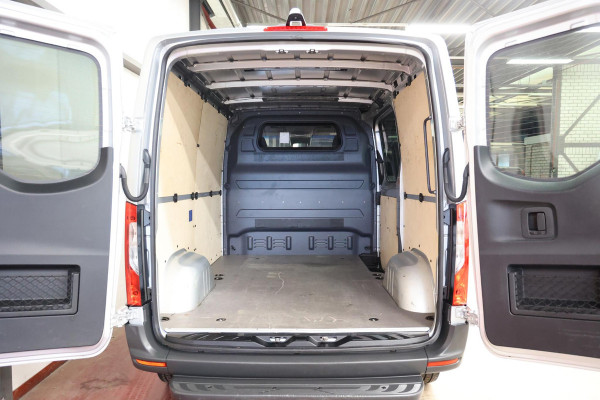 Mercedes-Benz Sprinter 317 1.9 CDI L1H1 AUTOMAAT 2000KG TREKVERMOGEN