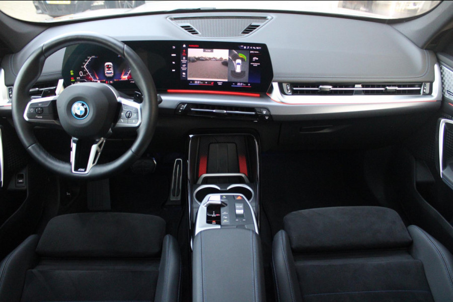 BMW X1 XDrive30e 326pk M-Sport Shadow | Pano | Memory | HK | ACC | Massage | Elek. Trekhaak