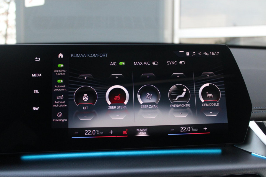 BMW X1 XDrive30e 326pk M-Sport Shadow | Pano | Memory | HK | ACC | Massage | Elek. Trekhaak