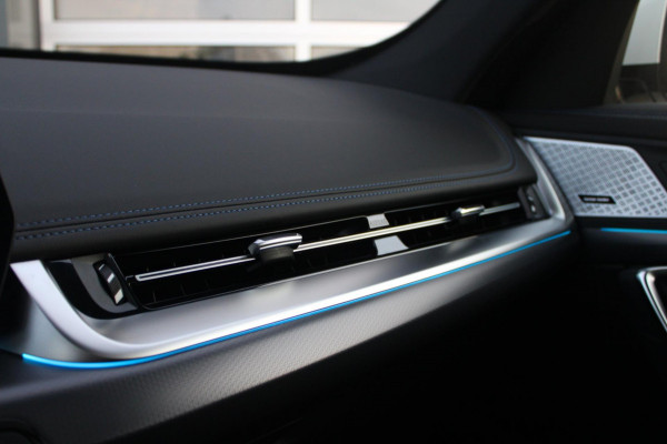 BMW X1 XDrive30e 326pk M-Sport Shadow | Pano | Memory | HK | ACC | Massage | Elek. Trekhaak