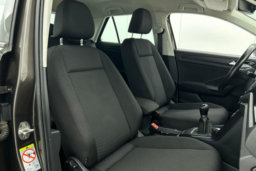 Volkswagen T-Roc 1.0 TSI Style(Goed OnderH, Navi, Carplay, StoelV, Parkeersensoren, Etc)