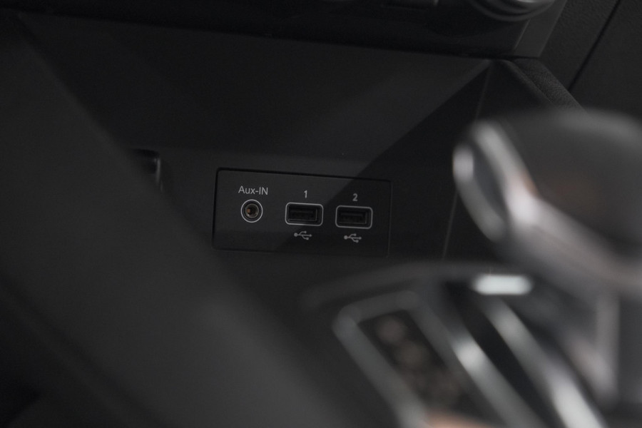 Renault Captur 1.6 E-Tech Plug-in Hybrid 160 Intens | Parkeersensoren | Apple Carplay | Navigatie | Climate Control