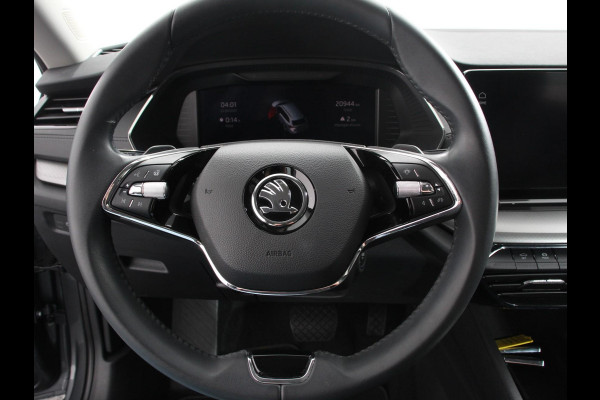 Škoda Octavia Combi 1.4 TSI iV 204pk PHEV Automaat Business Edition | Navigatie | Apple Carplay/Android Auto | Adaptive Cruise Control | Camera | Stoelverwarming | Lichtmetalen Velgen