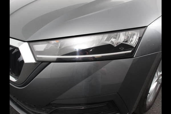 Škoda Octavia Combi 1.4 TSI iV 204pk PHEV Automaat Business Edition | Navigatie | Apple Carplay/Android Auto | Adaptive Cruise Control | Camera | Stoelverwarming | Lichtmetalen Velgen