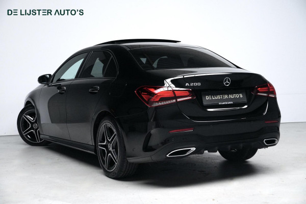 Mercedes-Benz A-Klasse 200 AMG Automaat 163 PK | Pano | Widescreen | CarPlay | Sterrenhemel | Sfeer | Stoelverwarming | Camera | Led |