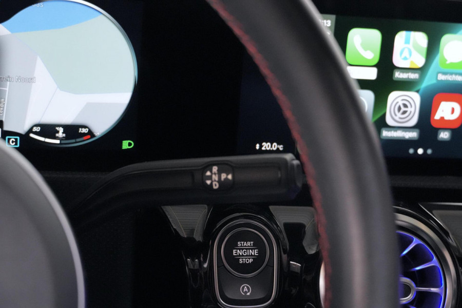 Mercedes-Benz A-Klasse 200 AMG Automaat 163 PK | Pano | Widescreen | CarPlay | Sterrenhemel | Sfeer | Stoelverwarming | Camera | Led |