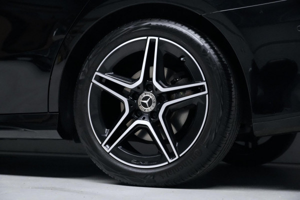 Mercedes-Benz A-Klasse 200 AMG Automaat 163 PK | Pano | Widescreen | CarPlay | Sterrenhemel | Sfeer | Stoelverwarming | Camera | Led |