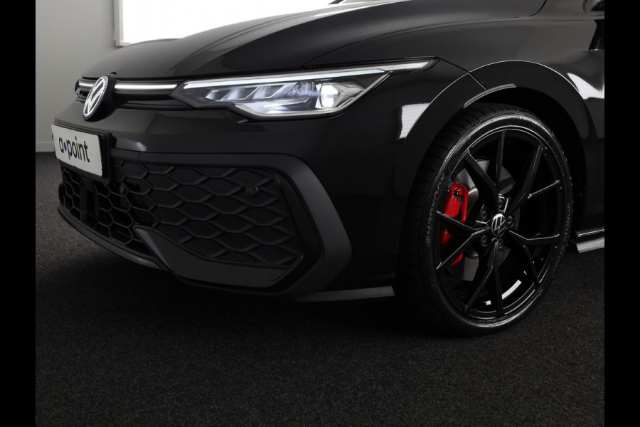 Volkswagen Golf 2.0 TSI GTI 265PK DSG | Verlengde garantie | Panorama dak | Head up Display | Blackstyle | 19"LM velgen |