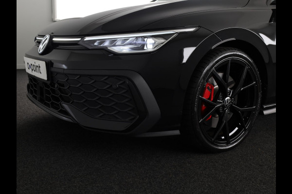 Volkswagen Golf 2.0 TSI GTI 265PK DSG | Verlengde garantie | Panorama dak | Head up Display | Blackstyle | 19"LM velgen |