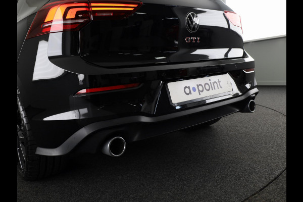 Volkswagen Golf 2.0 TSI GTI 265PK DSG | Verlengde garantie | Panorama dak | Head up Display | Blackstyle | 19"LM velgen |