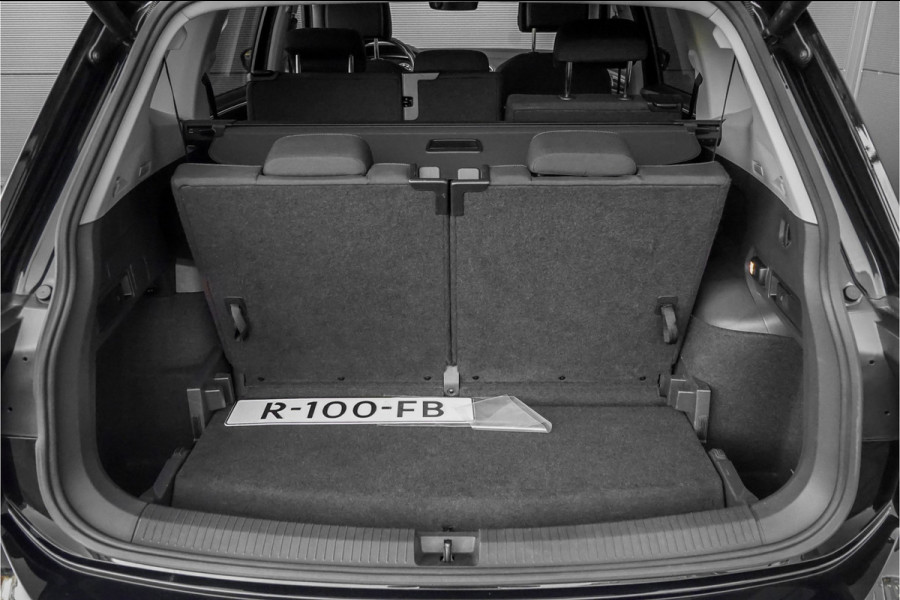 Volkswagen Tiguan Allspace 1.4 TSI Highline 7Pers Pano Trekhaak LED 18"