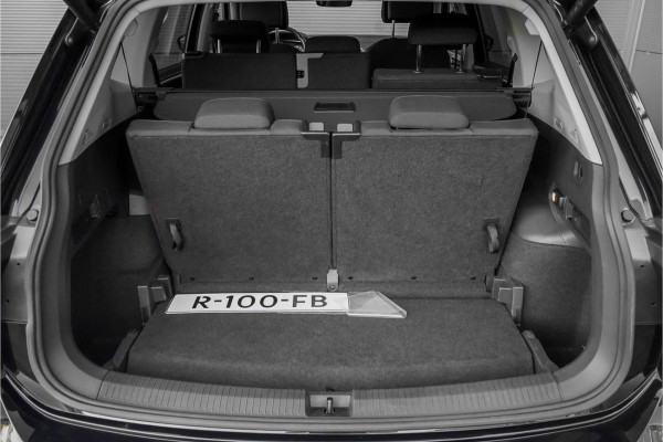 Volkswagen Tiguan Allspace 1.4 TSI Highline 7Pers Pano Trekhaak LED 18"