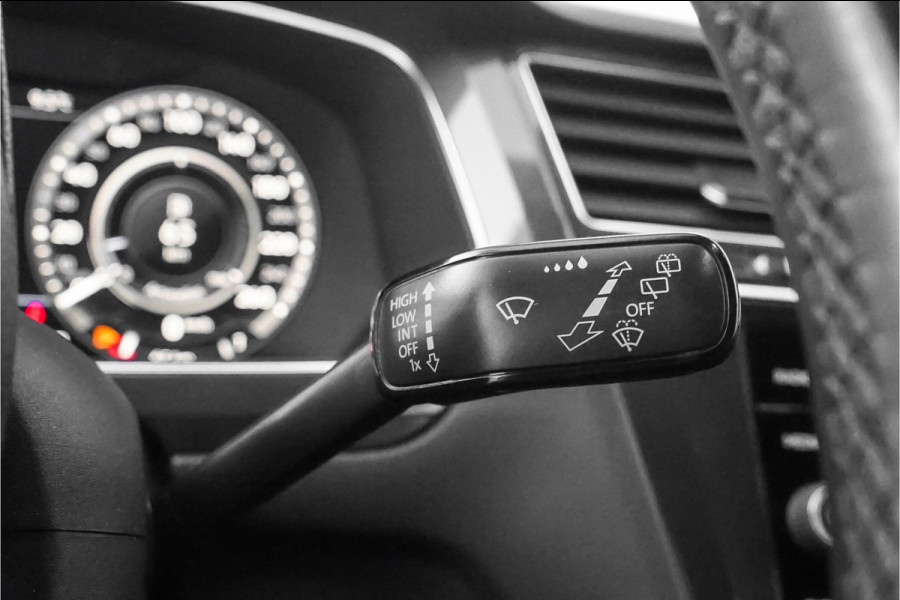 Volkswagen Tiguan Allspace 1.4 TSI Highline 7Pers Pano Trekhaak LED 18"