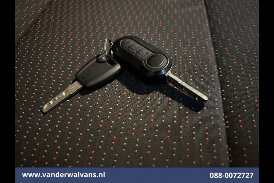 Peugeot Boxer 2.2 BlueHDi 141pk Bakwagen Laadklep Euro6 Airco | Cruisecontrol | 955kg laadvermogen Bijrijdersbank
