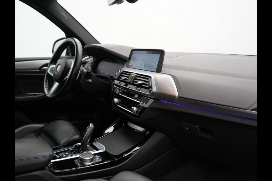 BMW X3 xDrive30e M Sport Plug In Hybrid 293pk Dealer O.H. PHEV | Trekhaak Af Fabriek | Head Up | Sportstoelen Verwarmd | Apple Carplay | Keyless | Blis | Sfeerverlichting | Virtual | Navigatie | DAB |