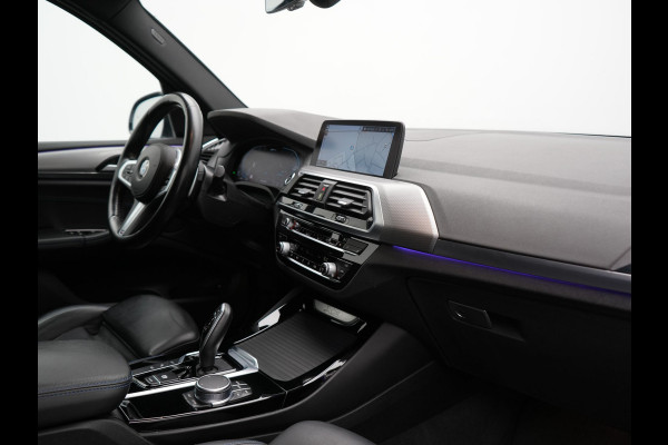 BMW X3 xDrive30e M Sport Plug In Hybrid 293pk Dealer O.H. PHEV | Trekhaak Af Fabriek | Head Up | Sportstoelen Verwarmd | Apple Carplay | Keyless | Blis | Sfeerverlichting | Virtual | Navigatie | DAB |