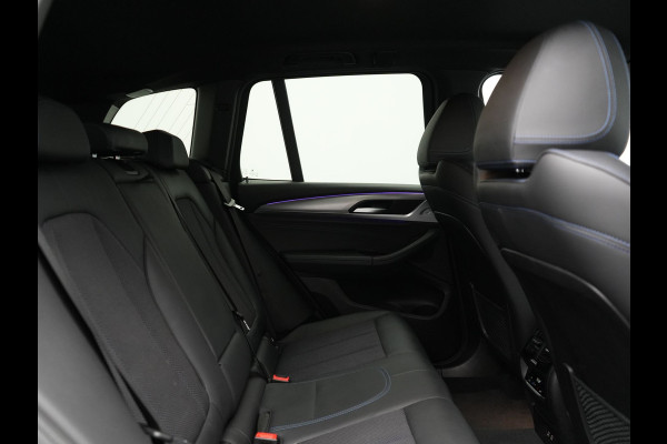 BMW X3 xDrive30e M Sport Plug In Hybrid 293pk Dealer O.H. PHEV | Trekhaak Af Fabriek | Head Up | Sportstoelen Verwarmd | Apple Carplay | Keyless | Blis | Sfeerverlichting | Virtual | Navigatie | DAB |