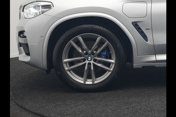 BMW X3 xDrive30e M Sport Plug In Hybrid 293pk Dealer O.H. PHEV | Trekhaak Af Fabriek | Head Up | Sportstoelen Verwarmd | Apple Carplay | Keyless | Blis | Sfeerverlichting | Virtual | Navigatie | DAB |
