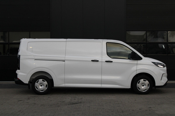 Ford Transit Custom 320 2.0 TDCI L2H1 Trend 136pk - ACC - Trekhaak - Blind Spot - Camera - LED - Navigatie - Rijklaar