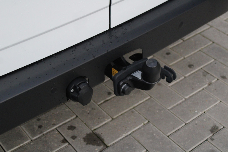 Ford Transit Custom 320 2.0 TDCI L2H1 Trend 136pk - ACC - Trekhaak - Blind Spot - Camera - LED - Navigatie - Rijklaar