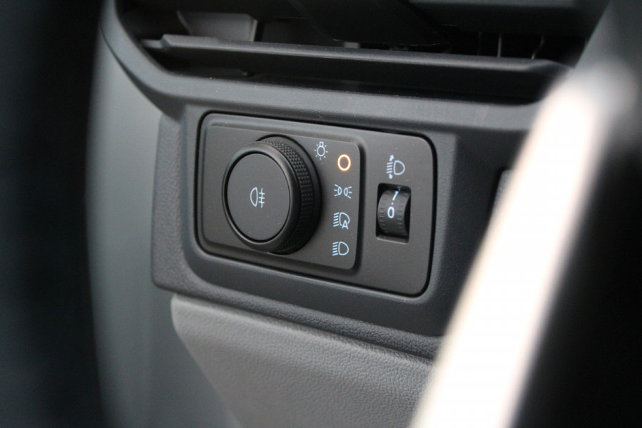 Ford Transit Custom 320 2.0 TDCI L2H1 Trend 136pk - ACC - Trekhaak - Blind Spot - Camera - LED - Navigatie - Rijklaar