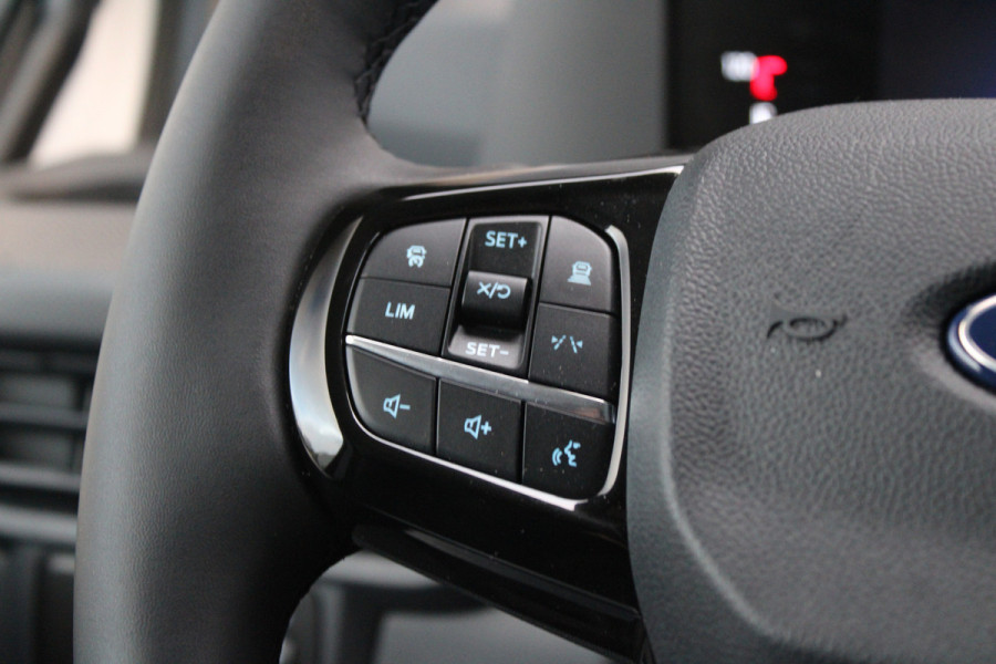 Ford Transit Custom 320 2.0 TDCI L2H1 Trend 136pk - ACC - Trekhaak - Blind Spot - Camera - LED - Navigatie - Rijklaar