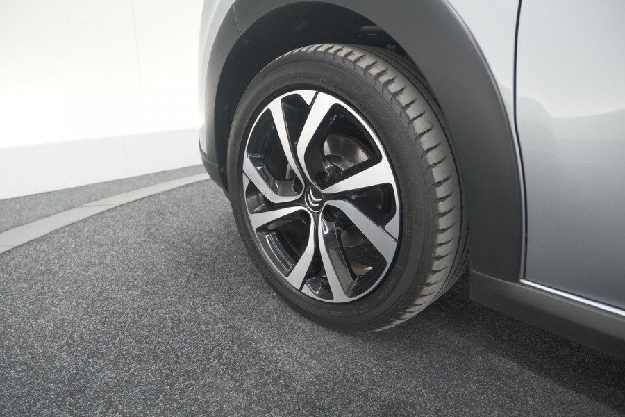 Citroën C3 PureTech 110 EAT6 Shine | Camera | Navigatie | Parkeersensoren | Apple Carplay | 17 Inch Lichtmetalen Velgen