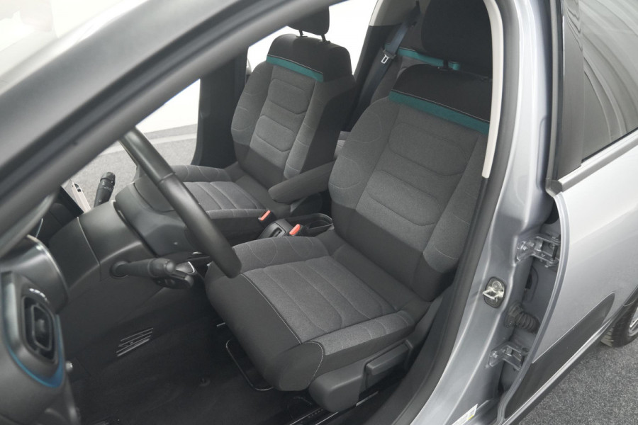 Citroën C3 PureTech 110 EAT6 Shine | Camera | Navigatie | Parkeersensoren | Apple Carplay | 17 Inch Lichtmetalen Velgen