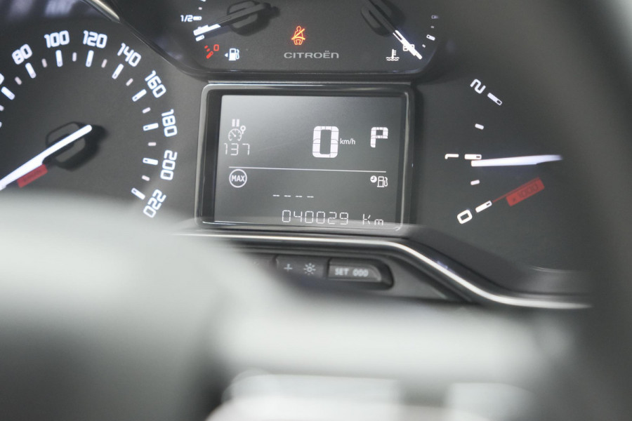 Citroën C3 PureTech 110 EAT6 Shine | Camera | Navigatie | Parkeersensoren | Apple Carplay | 17 Inch Lichtmetalen Velgen