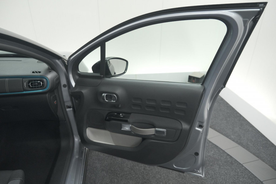 Citroën C3 PureTech 110 EAT6 Shine | Camera | Navigatie | Parkeersensoren | Apple Carplay | 17 Inch Lichtmetalen Velgen