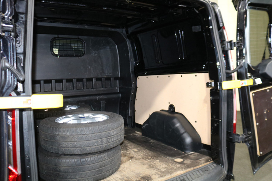Ford Transit Custom 2.0 TDci 170pk Automaat L2 H1 Limited DC Black Line