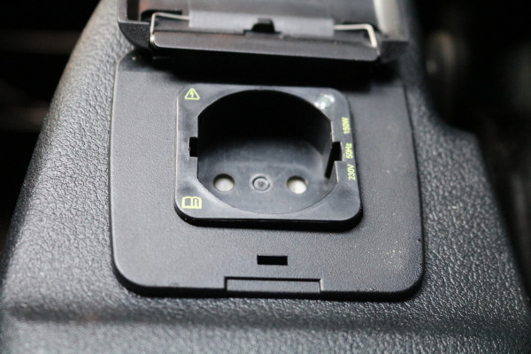 Ford Transit Custom 2.0 TDci 170pk Automaat L2 H1 Limited DC Black Line