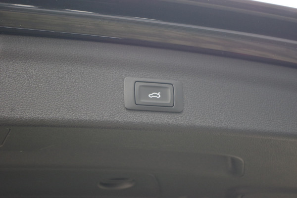 Audi Q3 45 TFSI e S-Line Edition, Panoramadak, Climate Control, Adap. Cruise Control